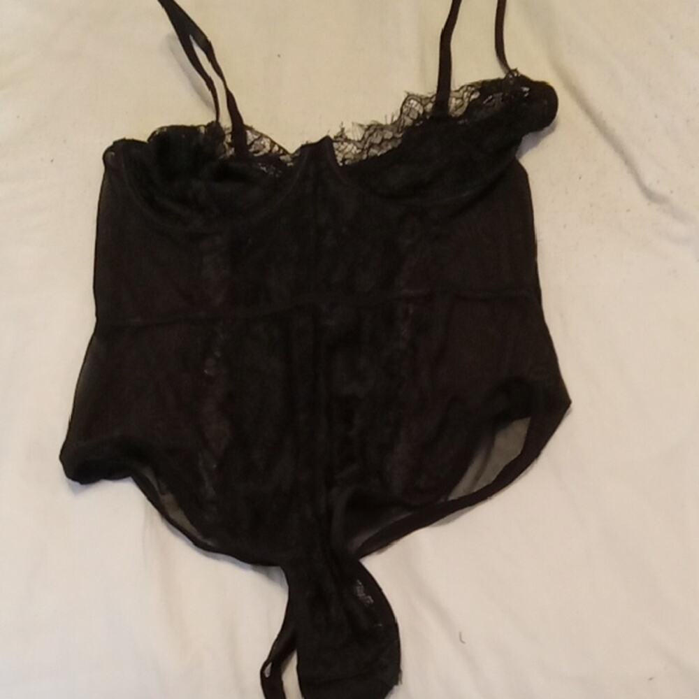 NWT Fashion Nova Women's Size Large Chic Black Lace Bodysuit. Sexy